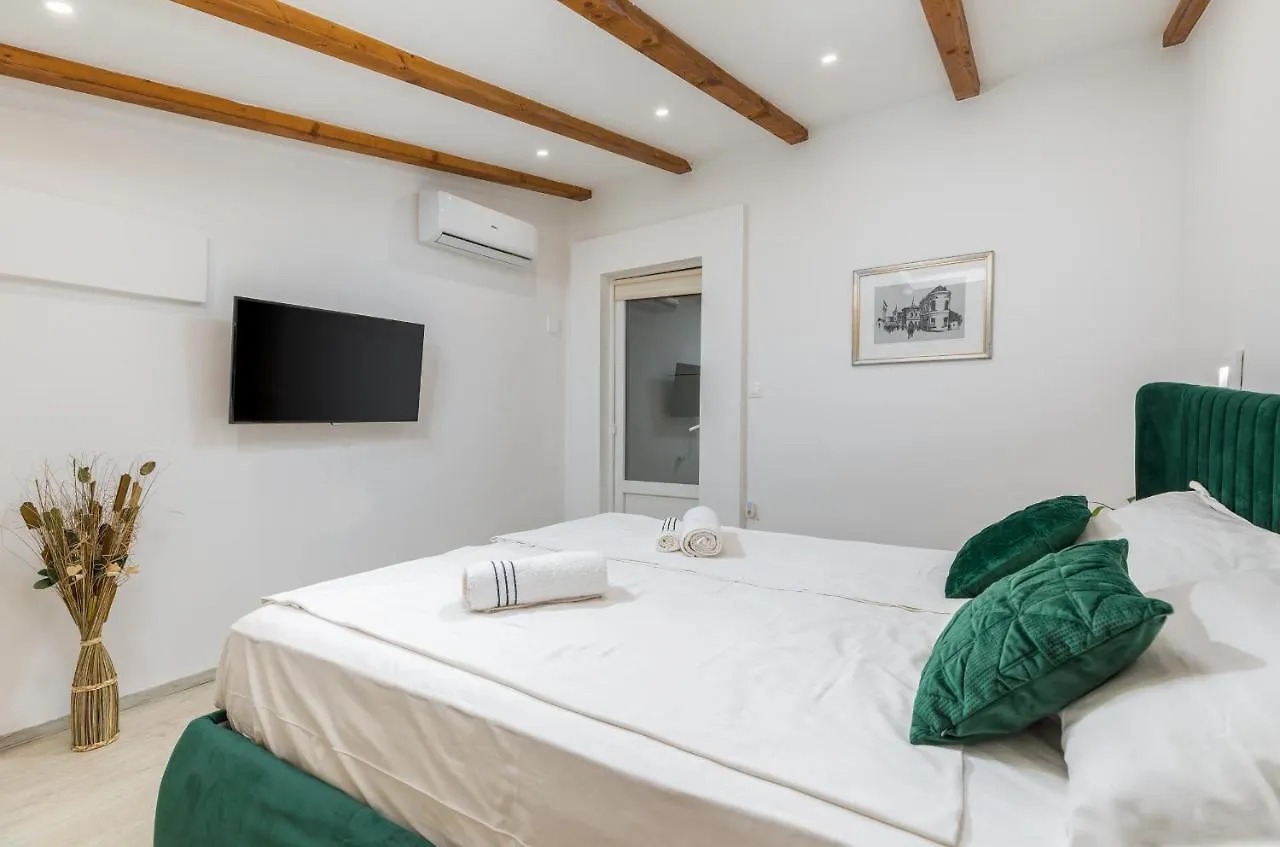 Apartment Augusto - Sea View Pula